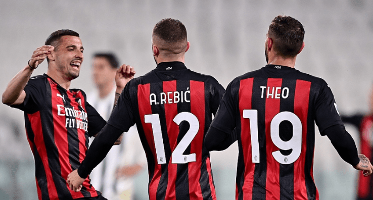 Life谈英雄池： 会根据FPX阵容需要去做搭配 有经验所以玩的多