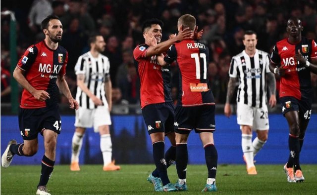 ON ：选择EZ辅助的原因就是对面选了黑默丁格，射手辅助会更好打一点