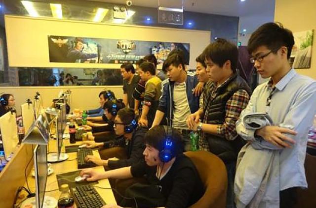 FunPlus Phoenix 宣布 LPL 2025 第二分裂阵容