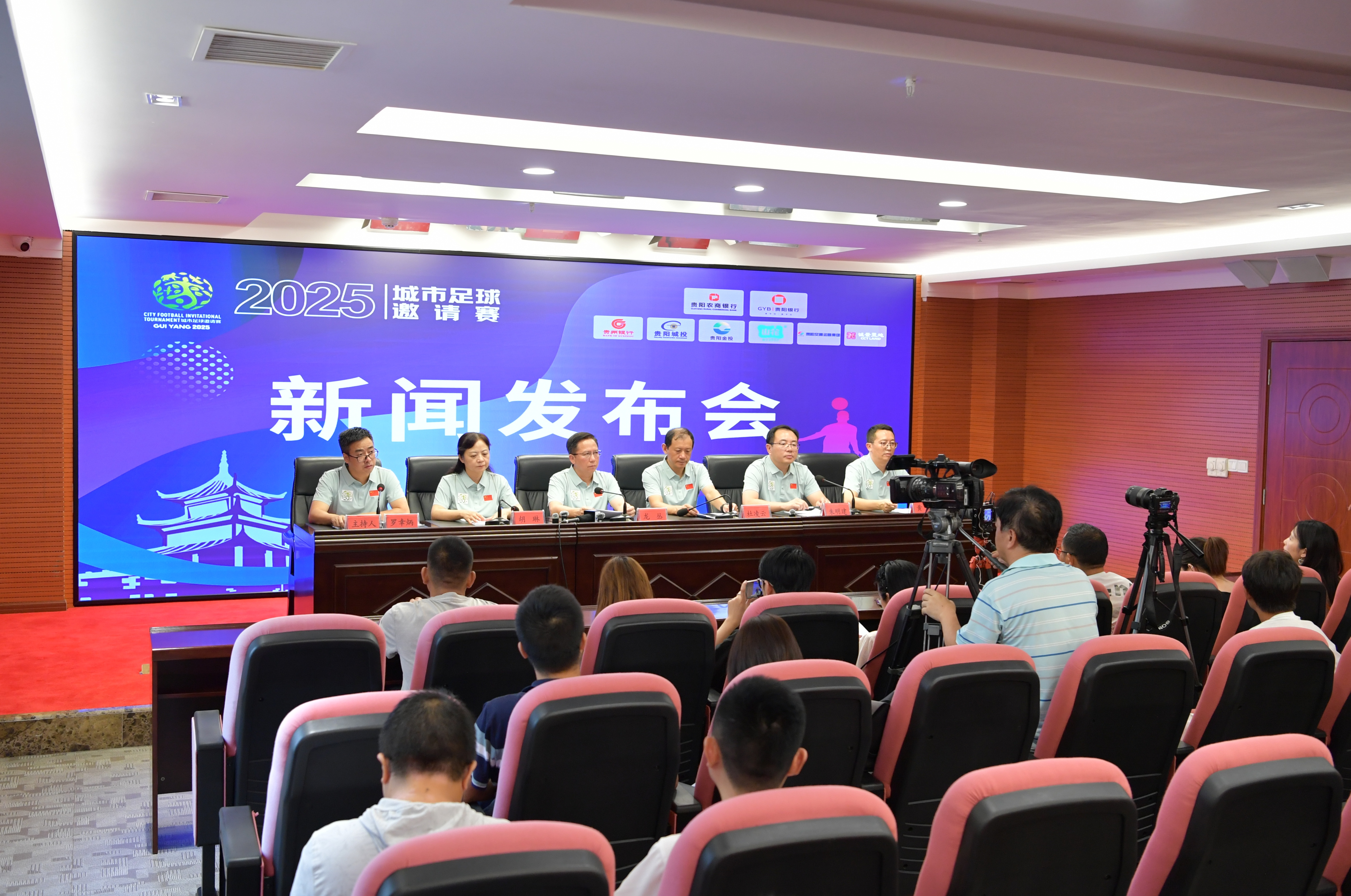 Team WE 与 Tianzhen 分道扬镳